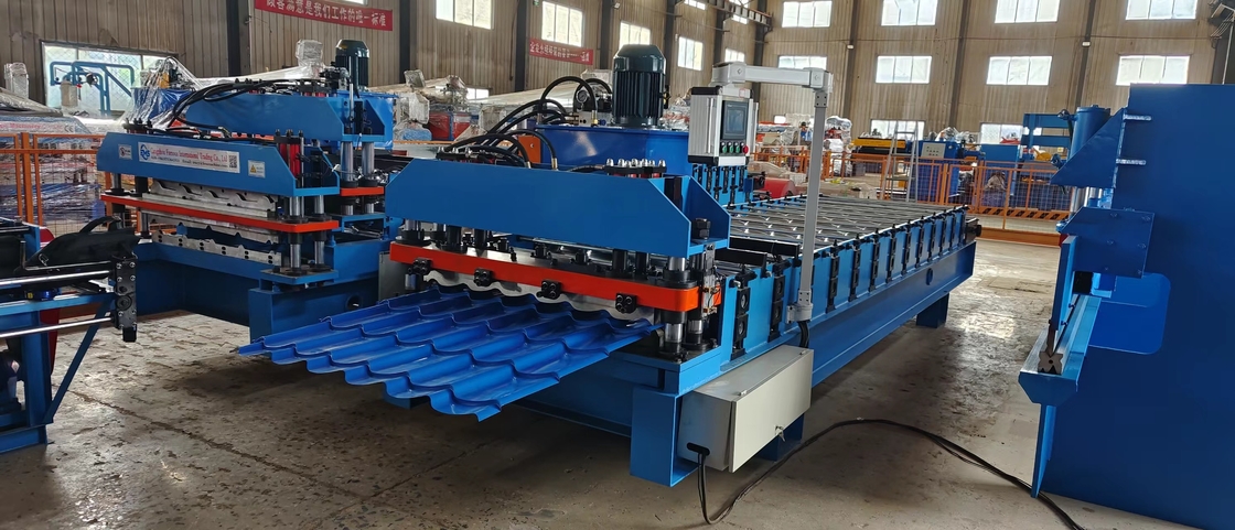Plc Control 8-15m/min Roof Roll Forming Machine for Preined Steel Coil