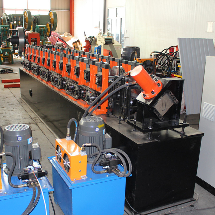 0.8mm Ppgi Cold Roll Forming Machine Μεταλλικό πλαίσιο U Channel Purlin κατασκευή