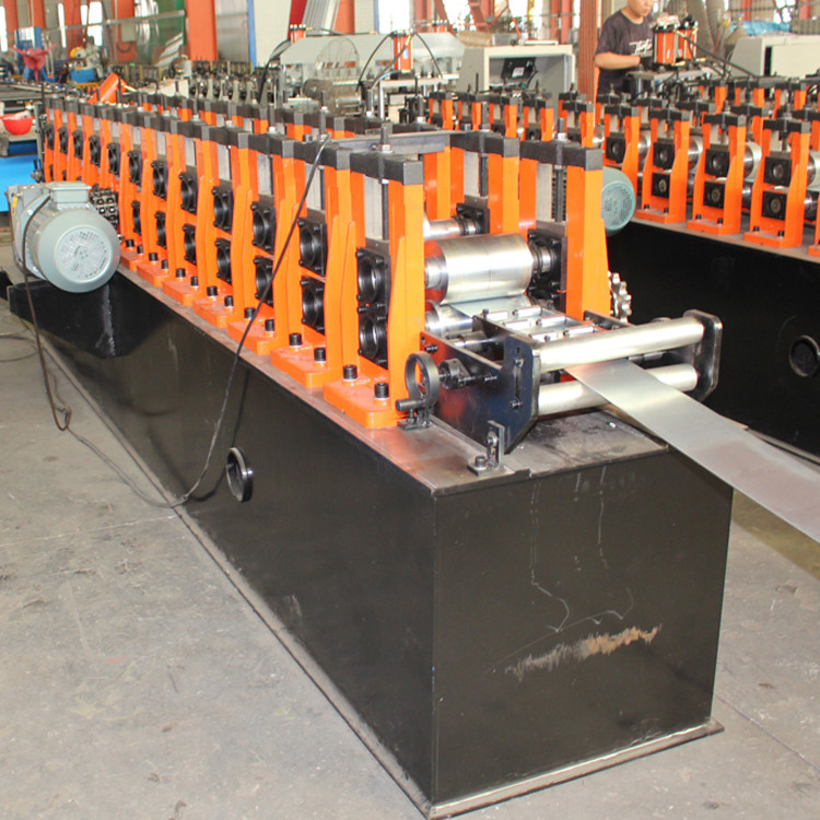 0.8mm Ppgi Cold Roll Forming Machine Μεταλλικό πλαίσιο U Channel Purlin κατασκευή