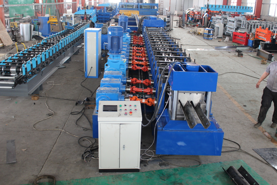 Ανώτατες επιδόσεις Custom Steel Crash Barrier W Beam 2 Wave Highway Guardrail Roll Forming Machine